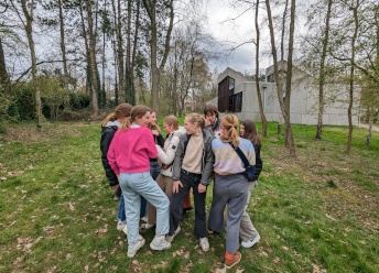 FR 13-16 Hanenbos Pasen 1
