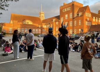 ENG 16-20 INT Sutton 2